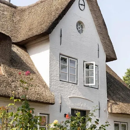 Altes Schulmeisterhaus 1 * Oevenum